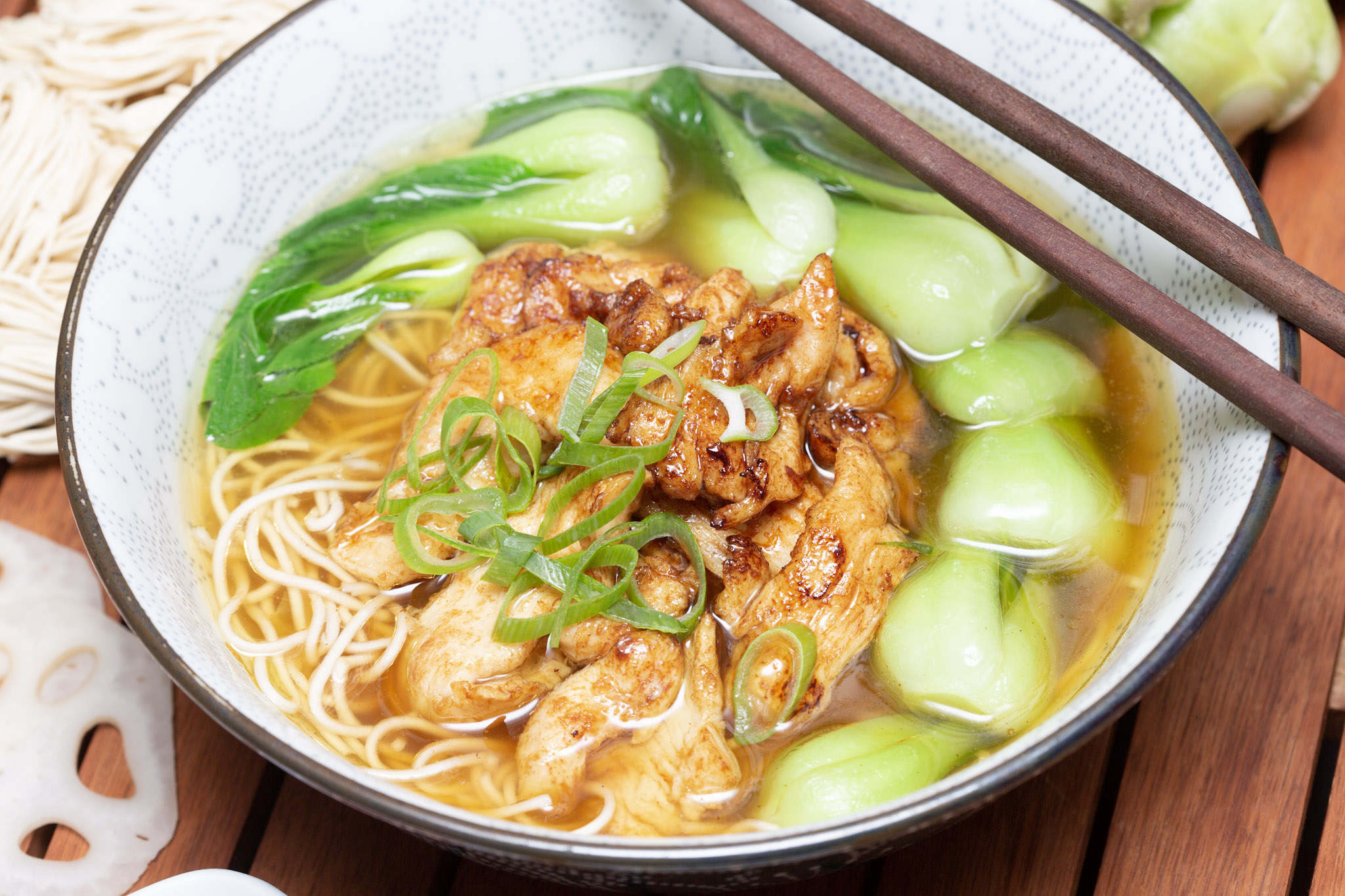 Nudelsuppe mit Hühnerfleisch